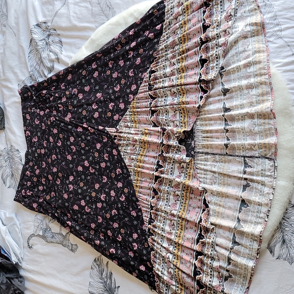 Torrid Long Black Floral Challis Wrap Tie Elastic Waist Bohemian Hippie Skirt